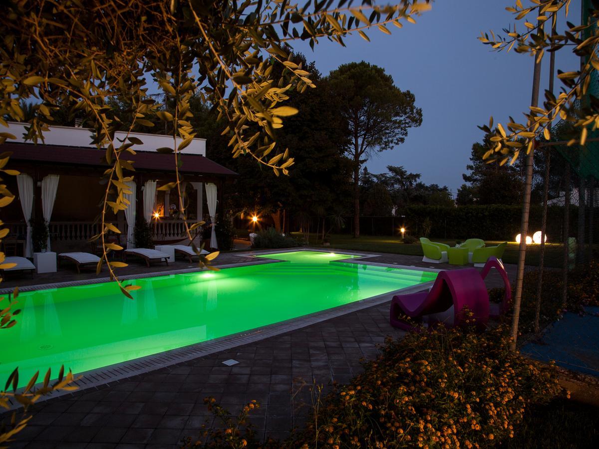 Edda Heated Pool Galatina
